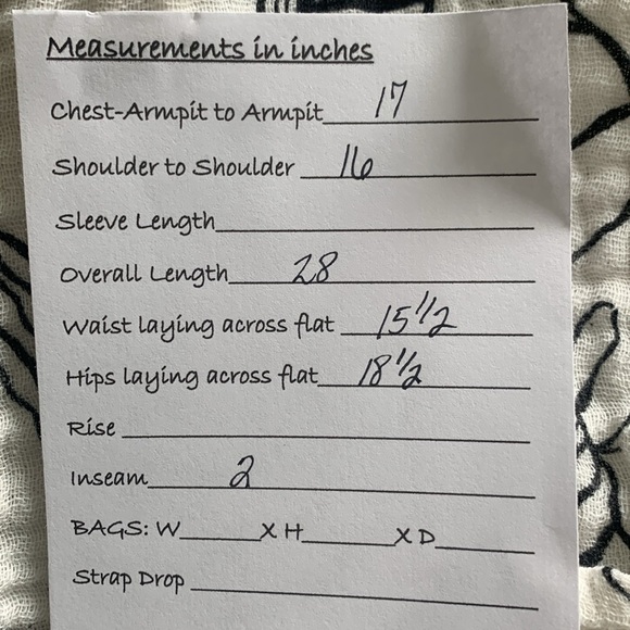 Elan gauzy cotton romper with two front pockets and adjustable waist size small - Picture 9 of 9